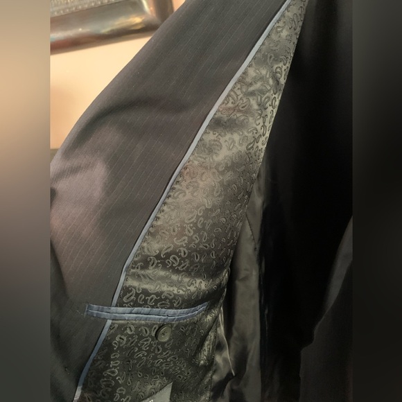 Men’s 46R Perry Ellis Portfolia Blue stripe suit. Pant size 39”x32” - Picture 6 of 9